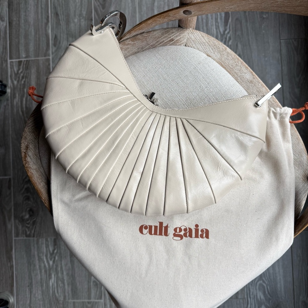 Cult Gaia ubah clutch - Picture 2 of 14